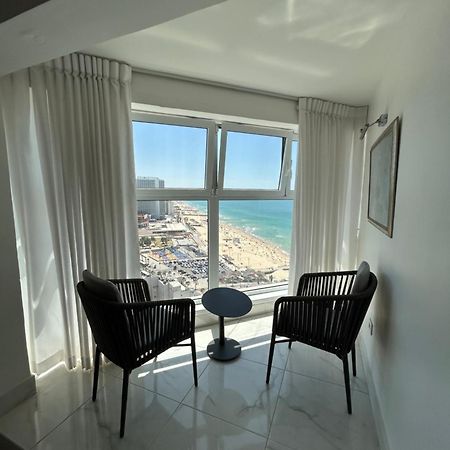 סוויטת אהבה מתוקה על הים-Sweet Love Suite On The Sea Bat Yam Exterior foto